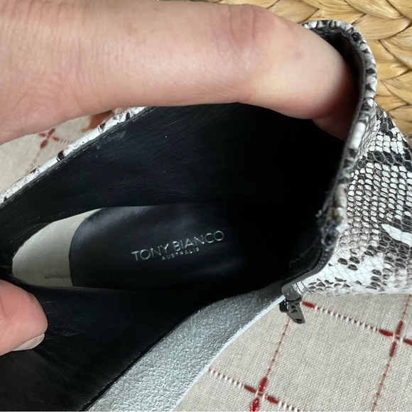 Tony Bianco Elia Snakeskin Embossed Leather Pointed Toe Ankle Boots sz 6 Booties - Picture 8 of 9